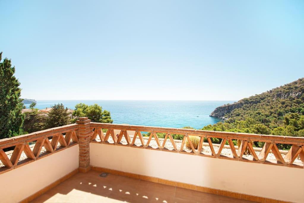 Sunny House With Great Sea Views, 3 Terraces, Private Heated Pool And Sauna La Herradura  Exterior foto